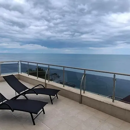 Byala Vista Loreta 公寓 *